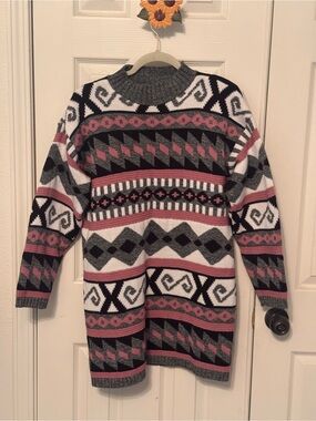 Unknown vintage Geometric Pattern Turtleneck Sweater - Gray, Pink & White